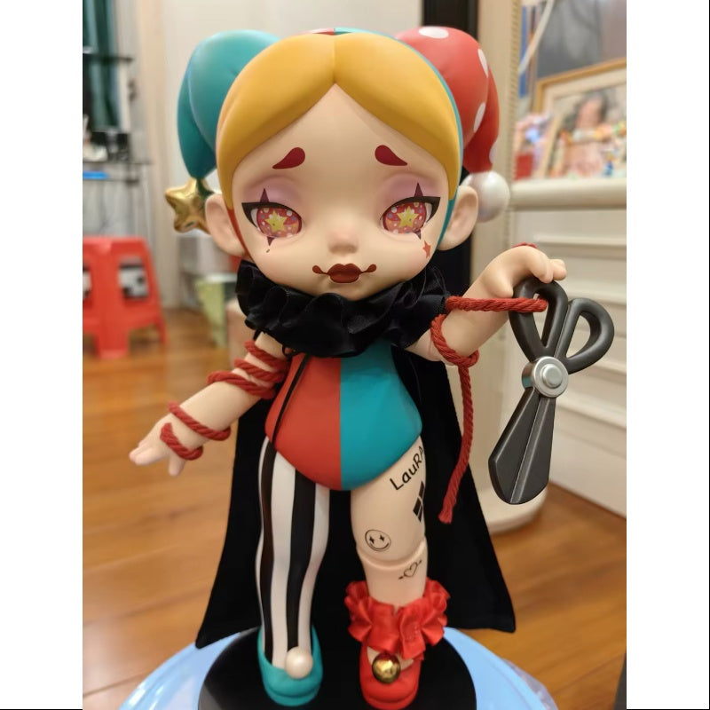 Laura Moonlight 400% Figurine ToyCity 2022 Limited