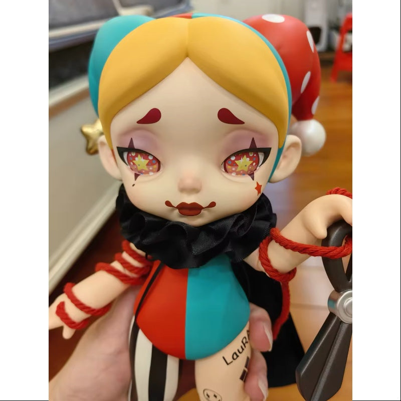 Laura Moonlight 400% Figurine ToyCity 2022 Limited