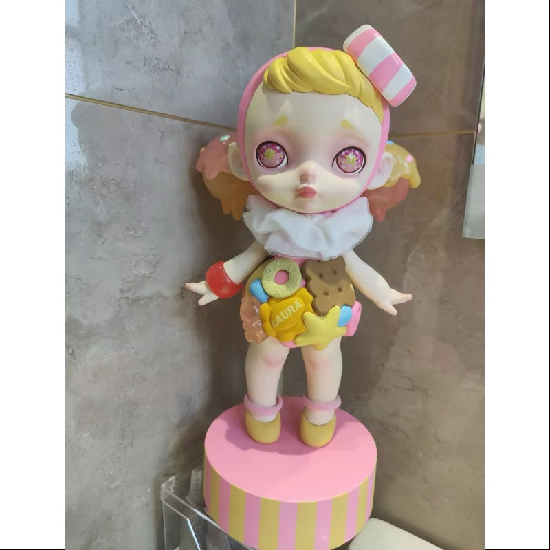 Laura Cheese Cookies 400% Figurine ToyCity 2021 Limited Edition