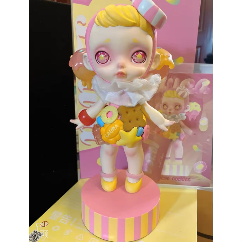 Laura Cheese Cookies 400% Figurine ToyCity 2021 Limited Edition