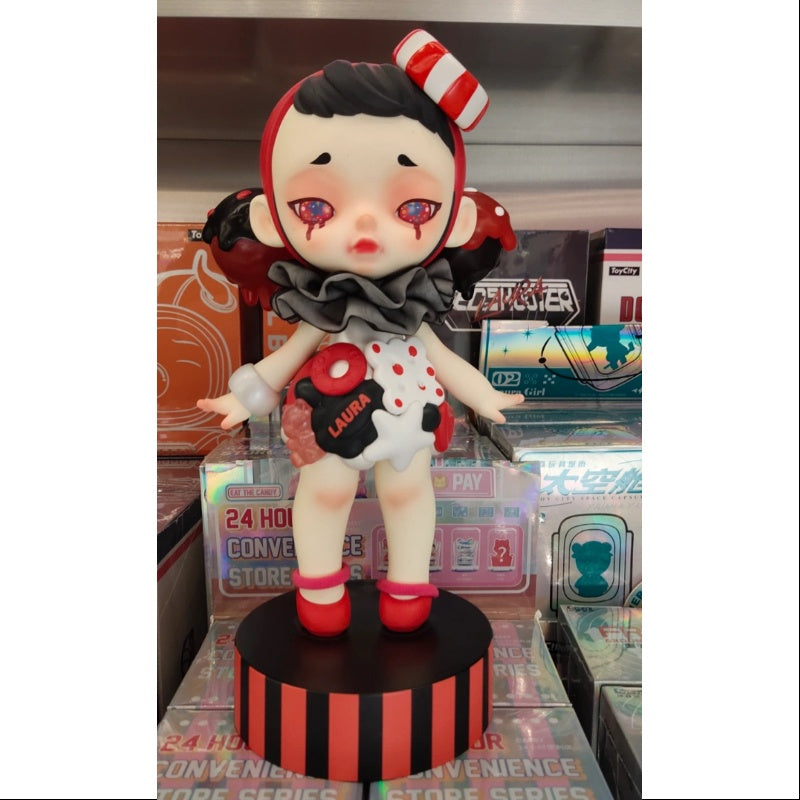 Laura Raspberry Brownies 400% Figurine ToyCity 2021 Limited Edition