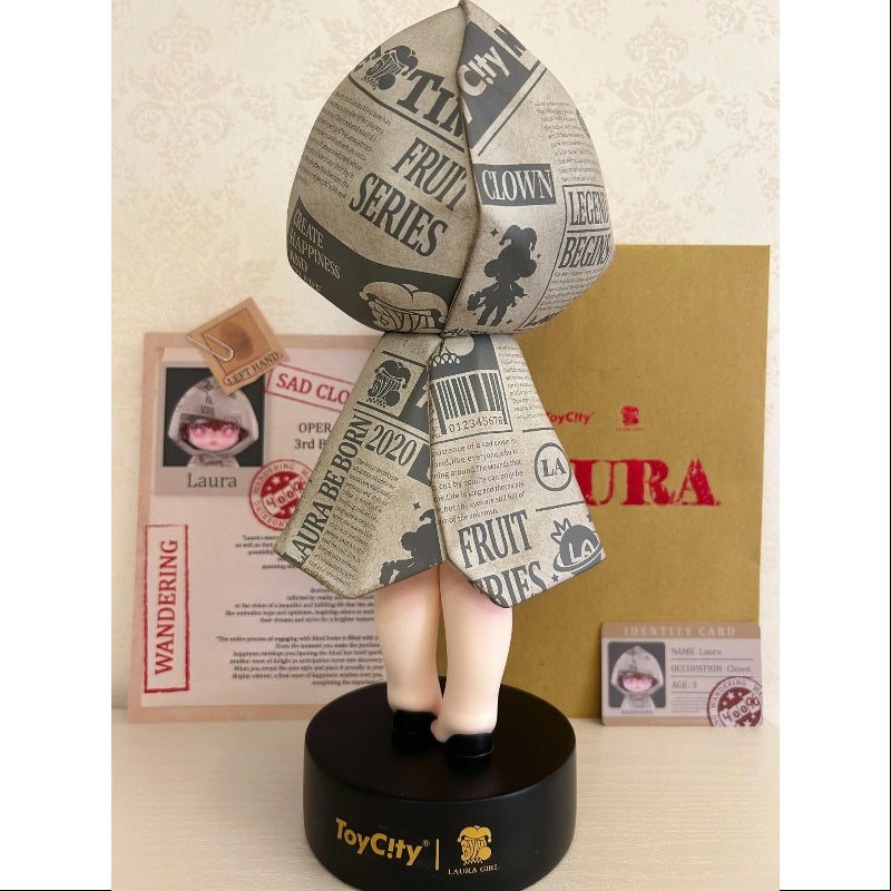 Laura Wandering 400% Figurine ToyCity 2023 Limited