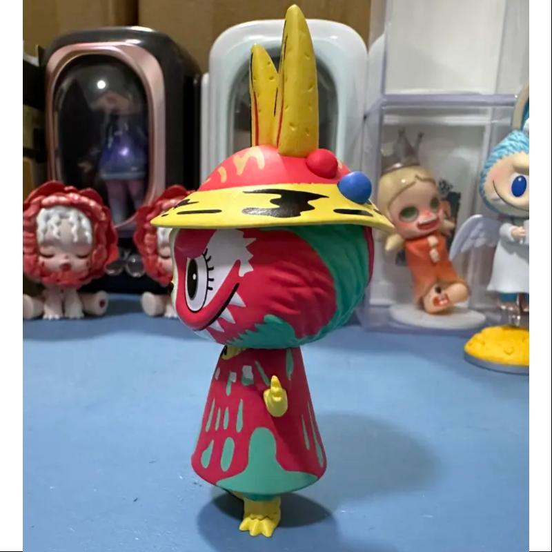 Labubu The Monsters Art Series FEMME AU CHAPEAU BUSTE