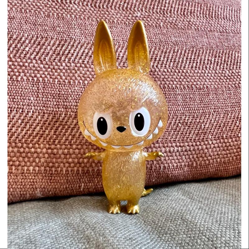 Labubu The Monsters The Little Monsters Zimomo Series 4 Goud