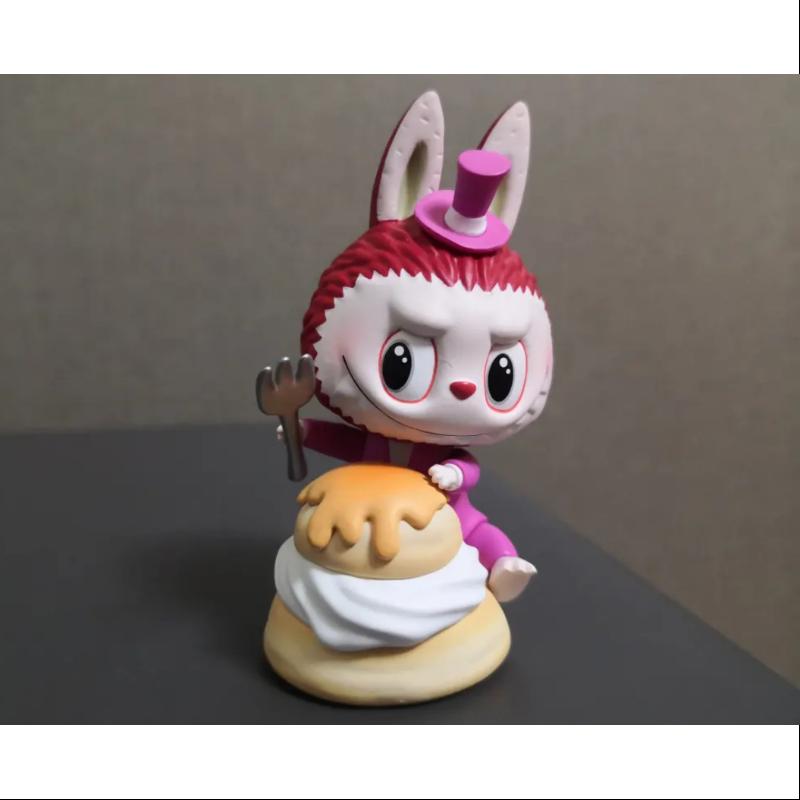 Labubu The Monsters Patisserie Series Eclair