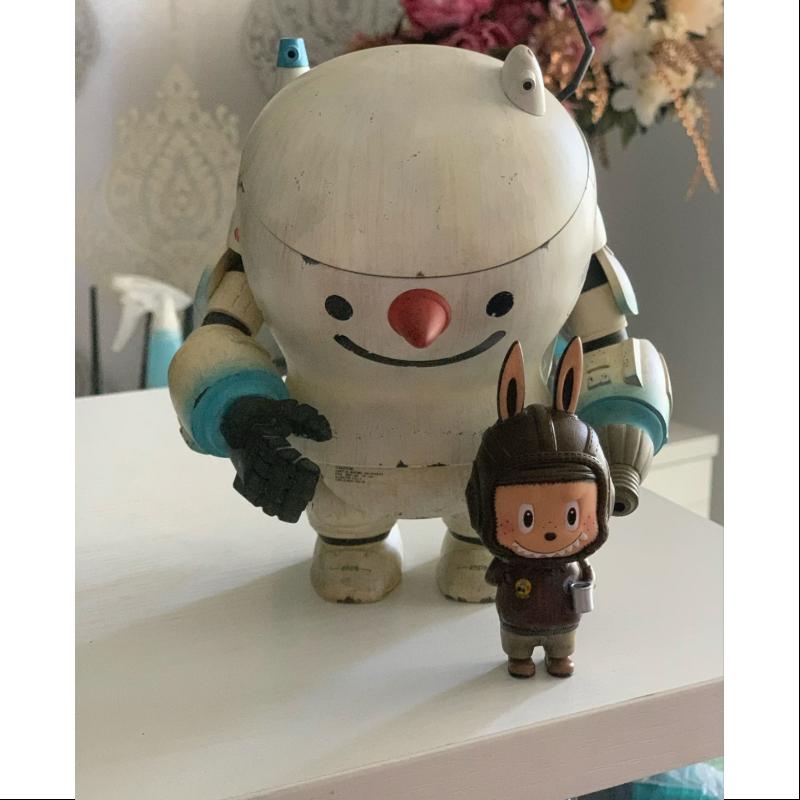 Labubu The Monsters Snowman With Mini Labubu Pilot Ver.2.0 LIMITED